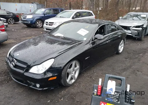 2008 Mercedes-Benz Cls 63 Amg z USA, uszkodzony, nr VIN WDDDJ77X38A121045